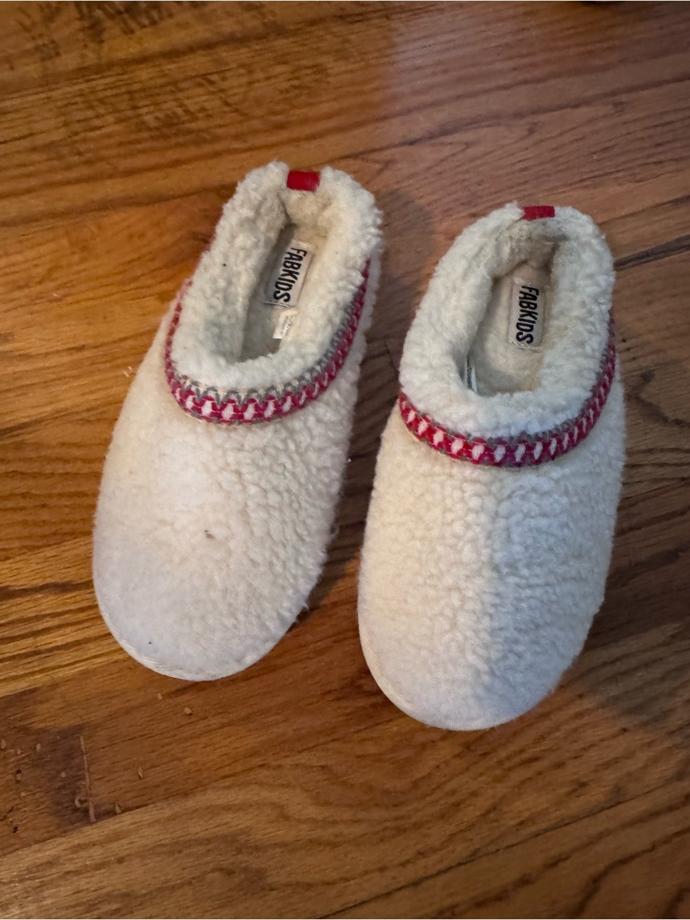 Cream Sherpa Kids One-Piece Slippers with Red Trim